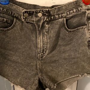 Woman’s greyscale jean high rise shorts. Size 9/10